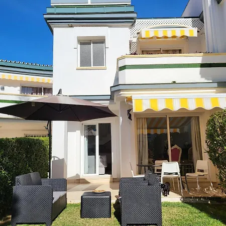 Luxury Beachside Inside Secure Gated Community بيت للعطل